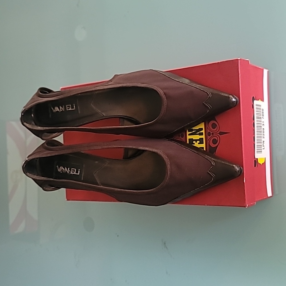 Women's shoes